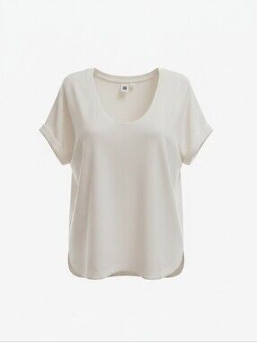 GAP Women's Scoop Neck Short Sleeve Tee in White